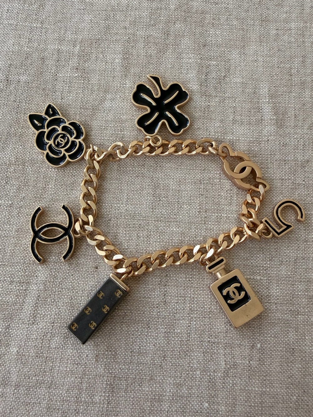🖤CHANEL Gold and Black Charm Link Bracelet✨